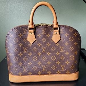 Louis Vuitton Handbag 👜 + LV Dustbag